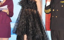 娱乐大爆料黑色衣服,娱乐大爆料揭秘明星们的时尚秘密